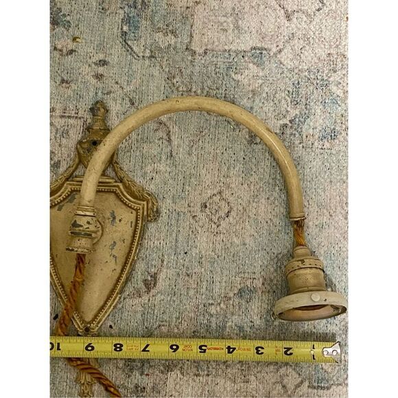 Antique Neoclassical Urn Style Brass Single Wall Sconce for repair - Picture 7 of 8